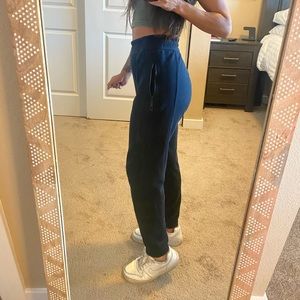 Fabletics High Waisted Sweatpants